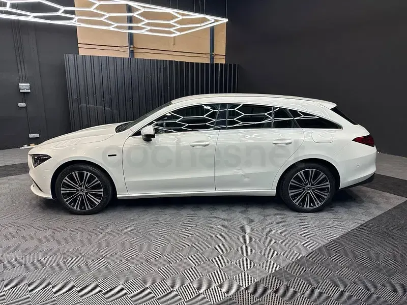 Käytetty Mercedes CLA250e Shooting Brake 218 HP (160 kW) 2021 Valkoinen Farmari