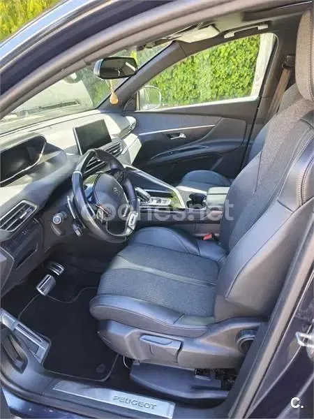 Usado Peugeot 5008 GT-line 130 CV (95 kW) 2019 Azul SUV