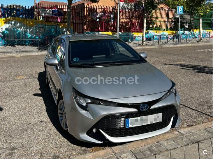 Usado Toyota Corolla Active 122 CV (89 kW) 2020 Gris / plata Familiar