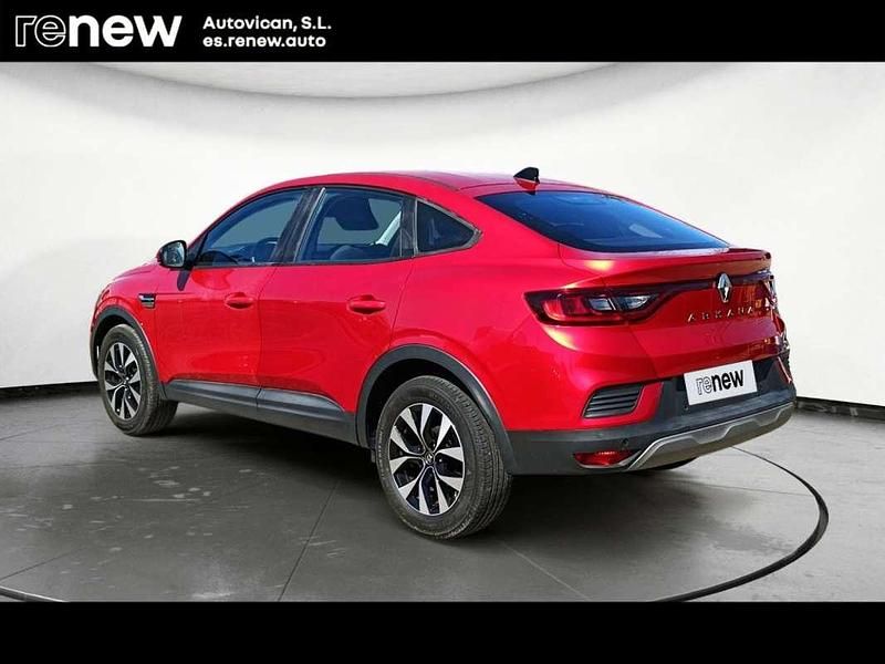 Usado Renault Arkana Equilibre 140 CV (102 kW) 2023 Rojo SUV