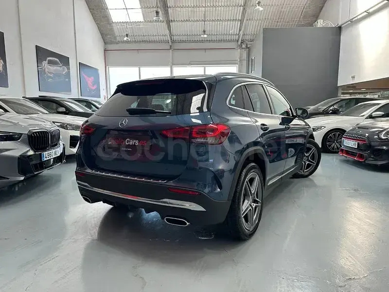 Usado Mercedes GLA180 136 CV (100 kW) 2022 Azul SUV