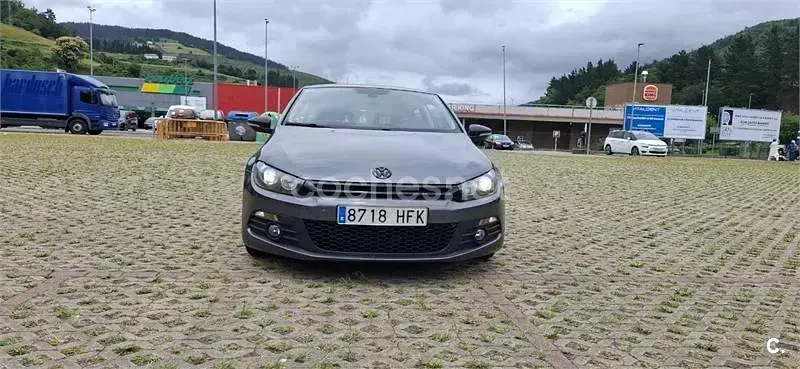 Usado VW Scirocco 160 CV (117 kW) 2011 Gris / plata Coupe