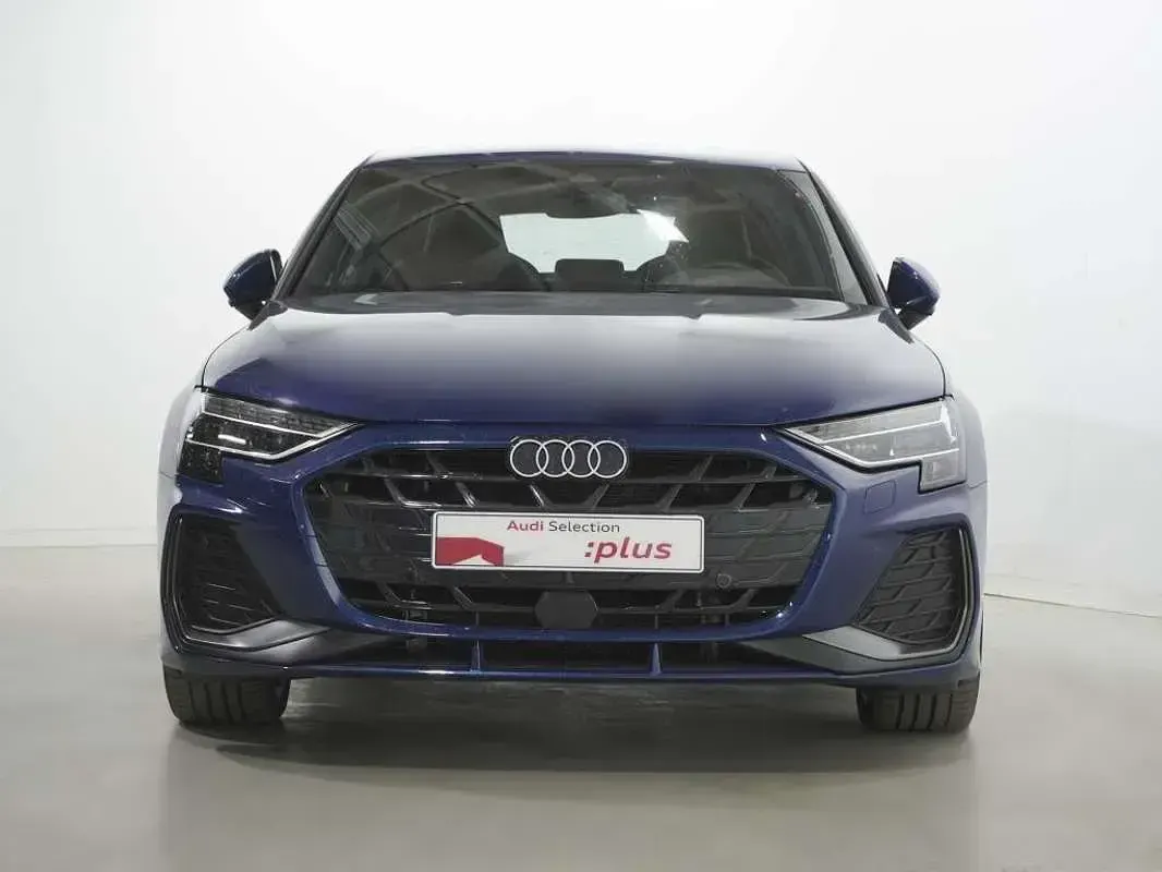 Usado Audi A3 Sportback e-tron S-Line 204 CV (150 kW) 2025 Azul Utilitario
