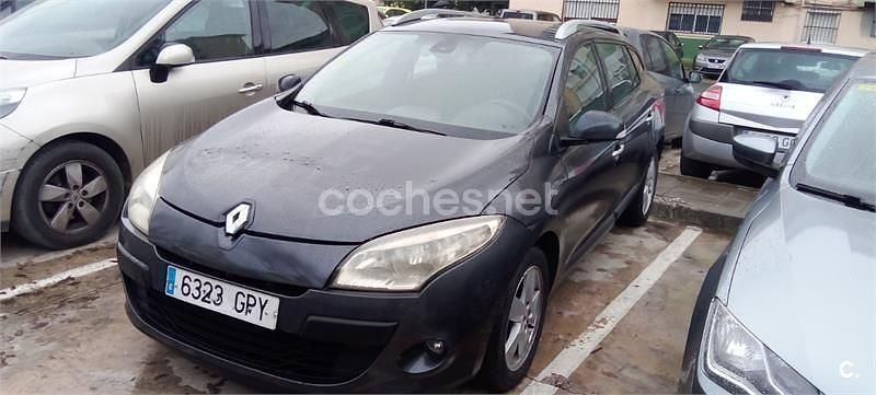 Negro Usado 2009 Renault Mégane GrandTour Dynamique Familiar | 3000 € (Buen precio) - Imagen 1/4
