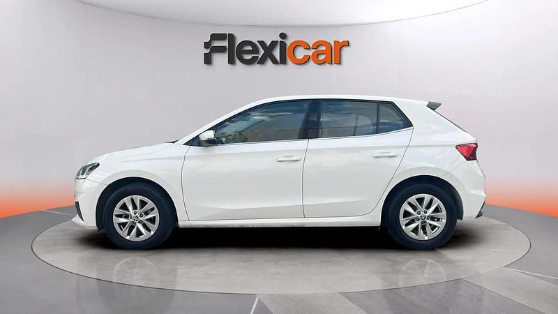 Usado Skoda Fabia Active 95 CV (69 kW) 2022 Blanco Utilitario