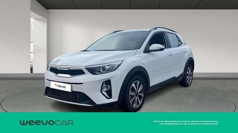 Usado Kia Stonic 101 CV (74 kW) 2025 Blanco SUV