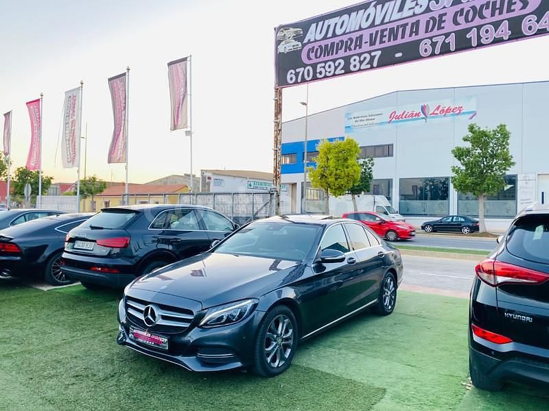 Usado Mercedes C200 Avantgarde 136 CV (100 kW) 2014 Gris / plata Berlina