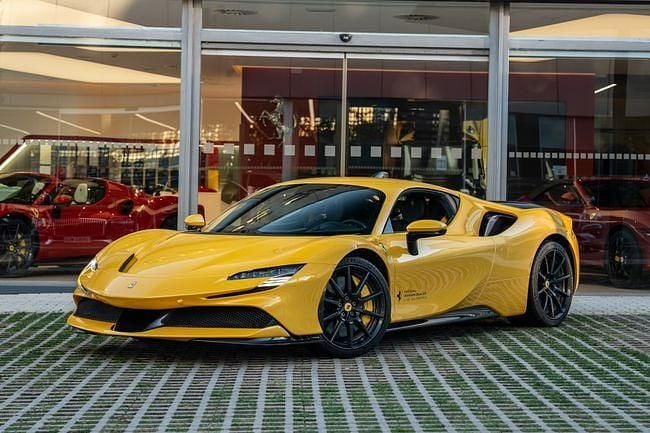 Begagnad Ferrari SF90 1000 HK (735 kW) 2021 Sportkupé