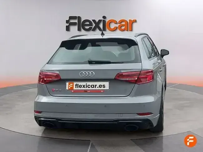 Usado Audi RS3 Sportback 400 CV (294 kW) 2019 Gris Utilitario