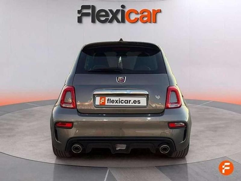 Usado Abarth 595 165 CV (121 kW) 2022 Gris Berlina
