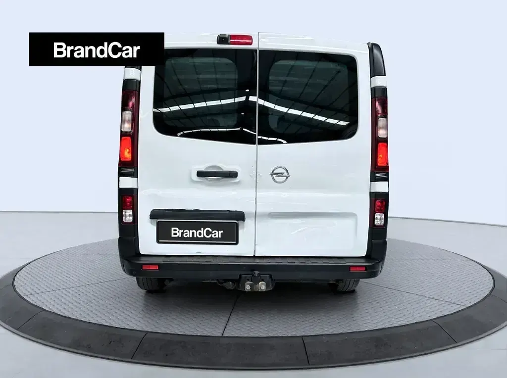 Usado Opel Vivaro 120 CV (88 kW) 2019 Blanco Monovolumen