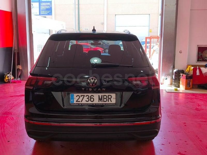 Usado VW Tiguan Allspace Life 150 CV (110 kW) 2022 Negro SUV