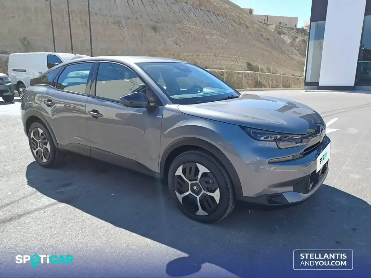 Nuevo Citroën C4 136 CV (100 kW) 2026 Gris SUV