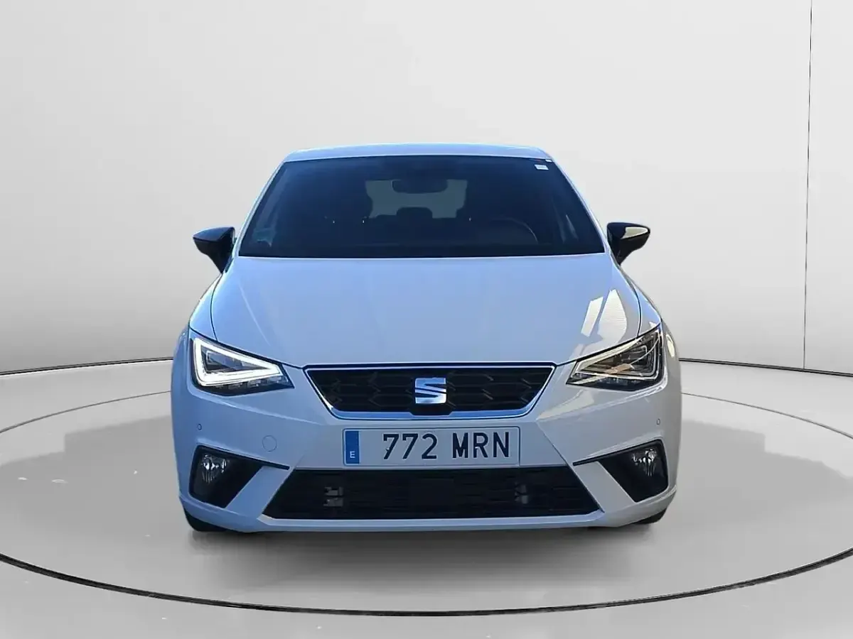 Usado Seat Ibiza FR 150 CV (110 kW) 2024 Blanco Berlina