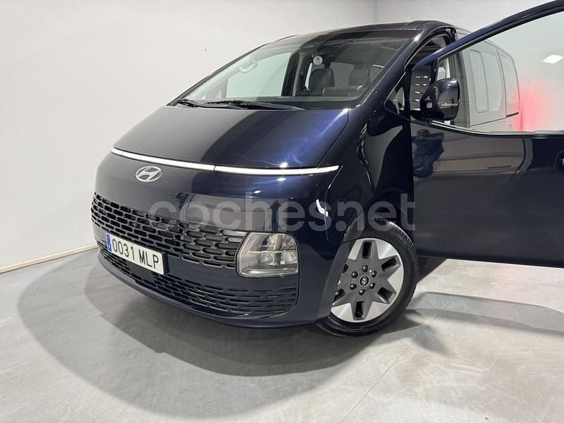 Usado Hyundai Staria Style 177 CV (130 kW) 2023 Azul Monovolumen