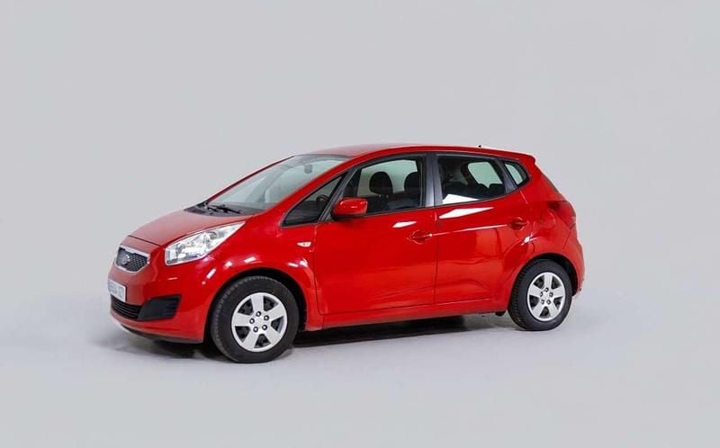 Rojo Usado 2010 Kia Venga Utilitario | 7650 € - Imagen 1/4