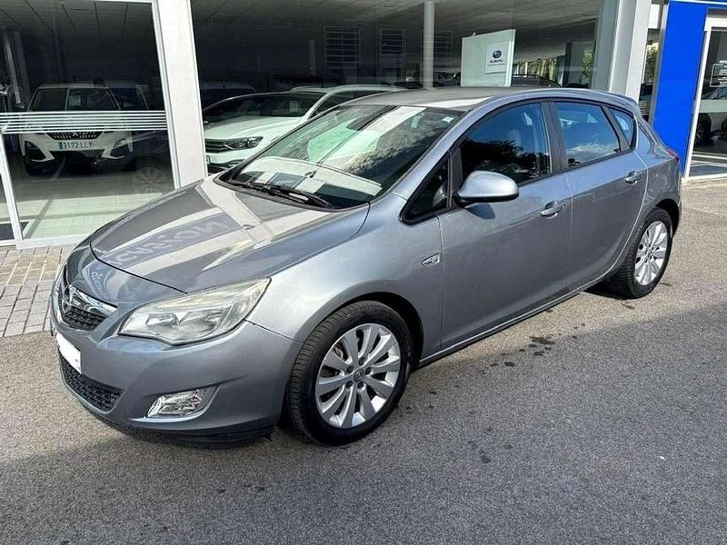 Gris Usado 2010 Opel Astra Enjoy Utilitario | 3500 € (Buen precio) - Imagen 1/4