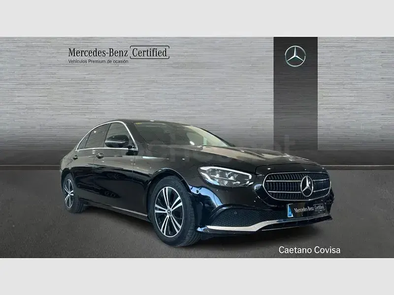 Usado Mercedes E200 160 CV (117 kW) 2021 Negro Berlina