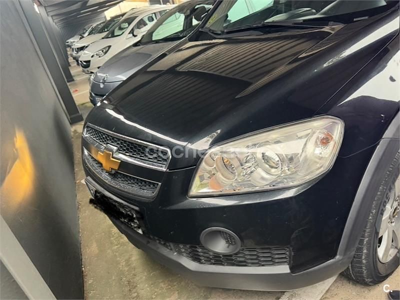 Usado Chevrolet Captiva LS 127 CV (93 kW) 2009 Negro SUV