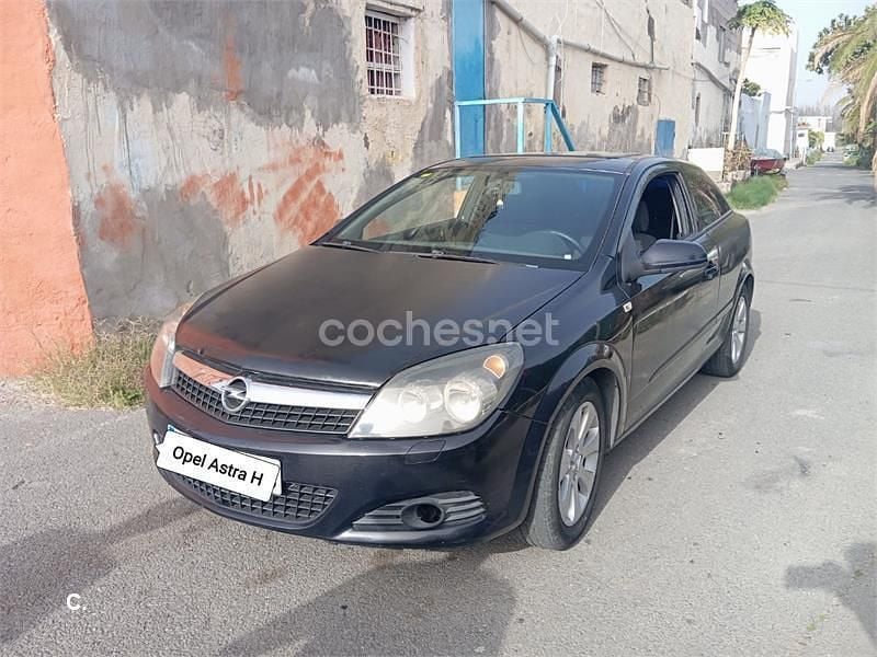Usado Opel Astra GTC Enjoy 90 CV (66 kW) 2008 Negro Berlina