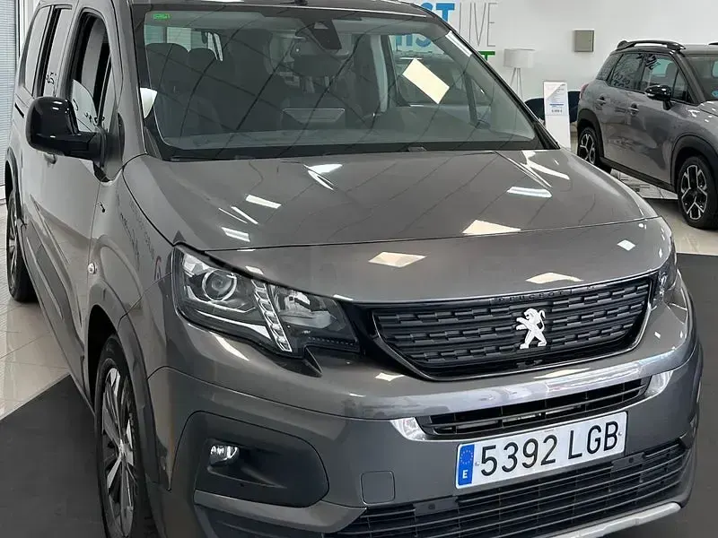 Usado Peugeot Rifter Allure 130 CV (95 kW) 2020 Gris Monovolumen
