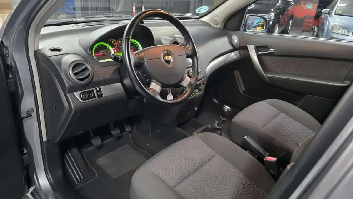 Usado Chevrolet Aveo LT 94 CV (69 kW) 2008 Gris Berlina