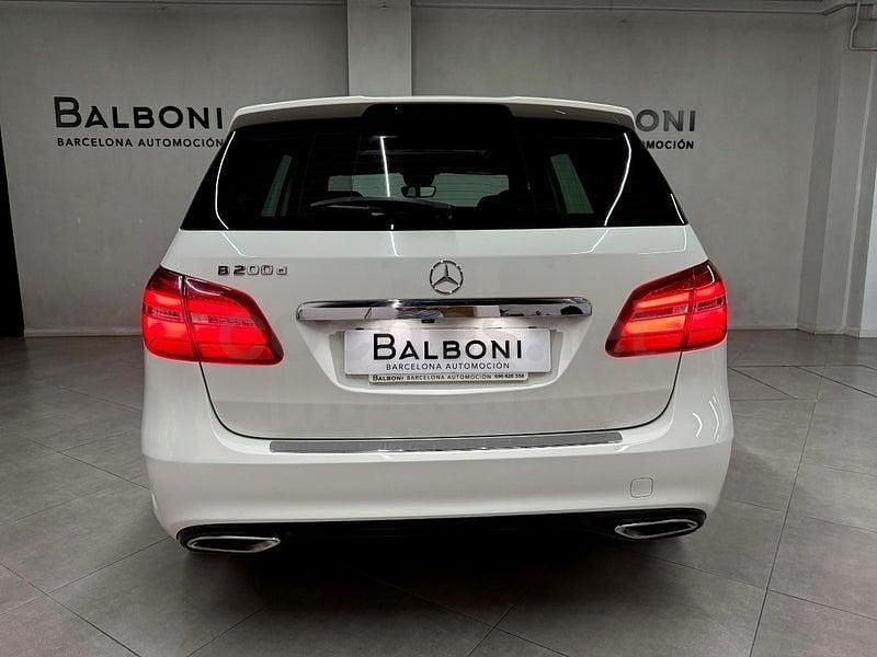 Usado Mercedes B200 136 CV (100 kW) 2017 Blanco Utilitario