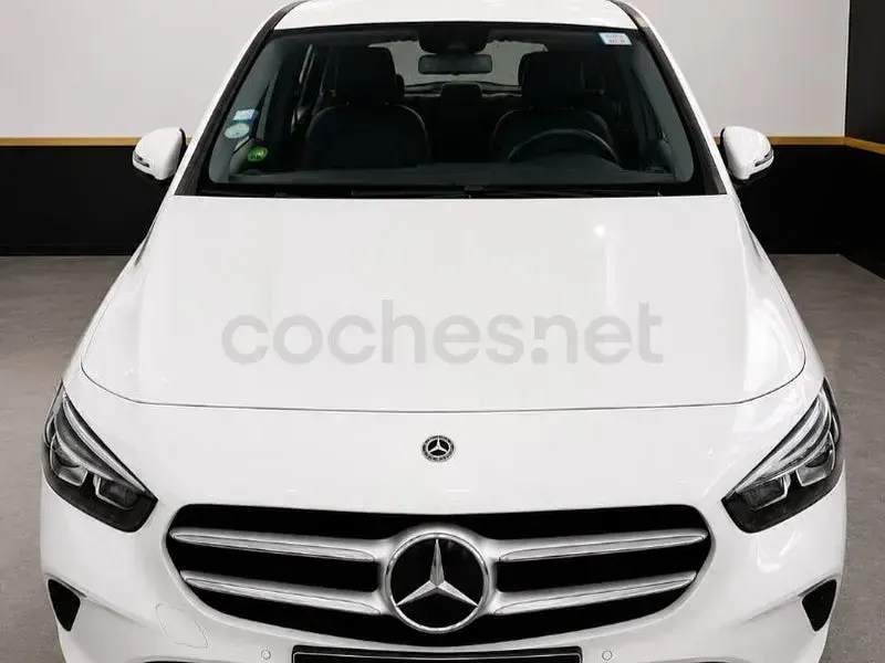 Usado Mercedes B200 150 CV (110 kW) 2019 Blanco Monovolumen