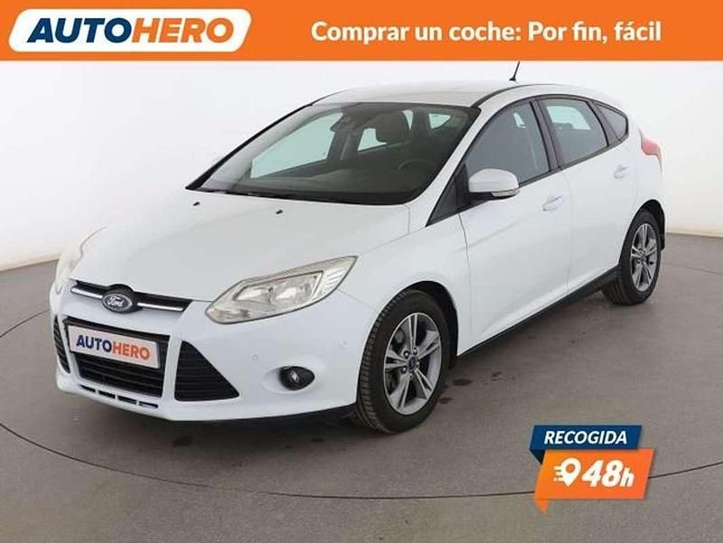Blanco Usado 2013 Ford Focus Trend Berlina | 8199 € (Precio justo) - Imagen 1/3
