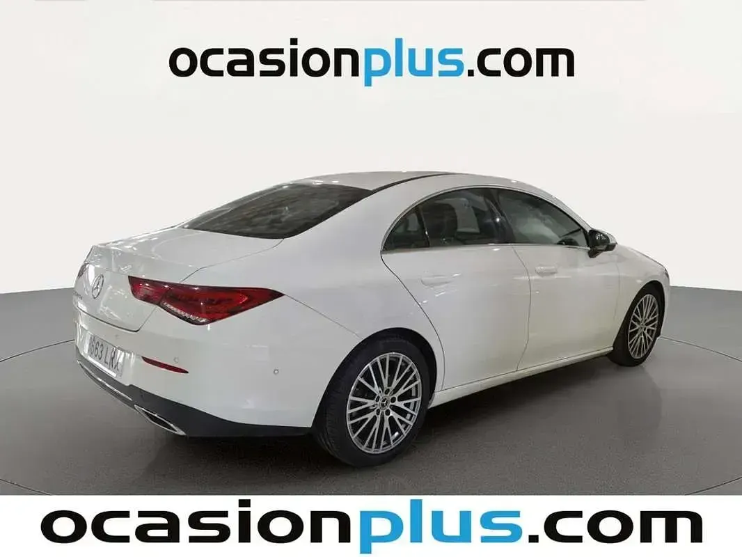 Usado Mercedes CLA220 190 CV (139 kW) 2021 Blanco Coupe