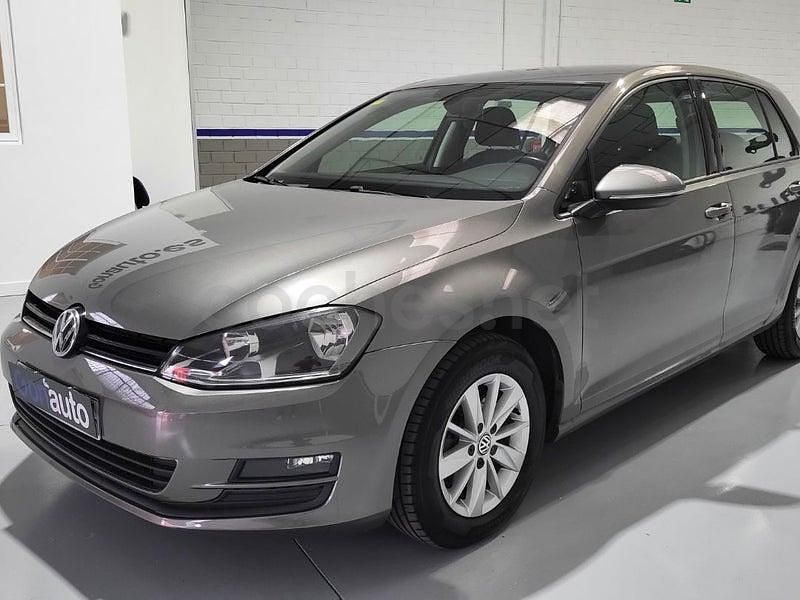 Usado VW Golf VII Business 105 CV (77 kW) 2015 Gris / plata Berlina
