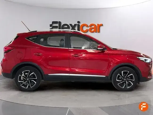 Usado MG ZS Luxury 111 CV (81 kW) 2022 Rojo SUV