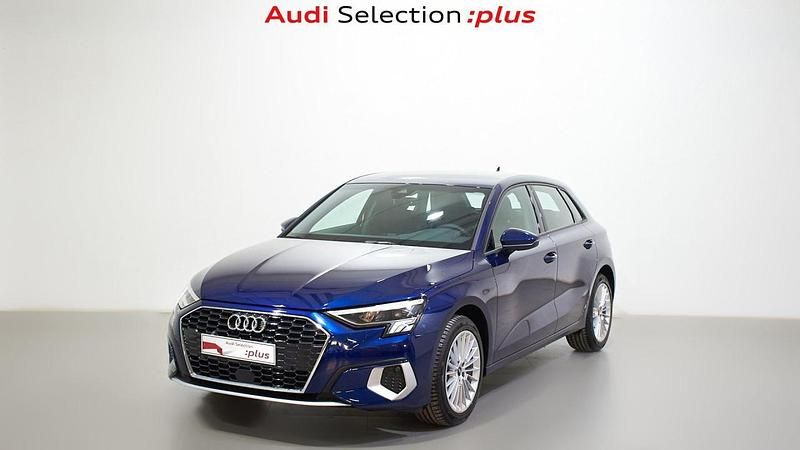 Usado Audi A3 Advanced Plus 116 CV (85 kW) 2023 Azul navarra metalizado Berlina