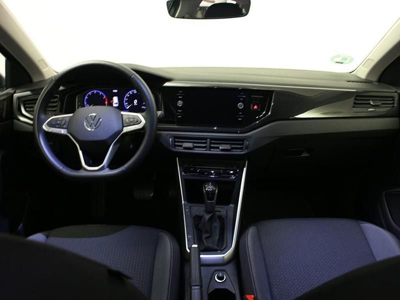 Usado VW Taigo Life 110 CV (80 kW) 2024 Gris SUV