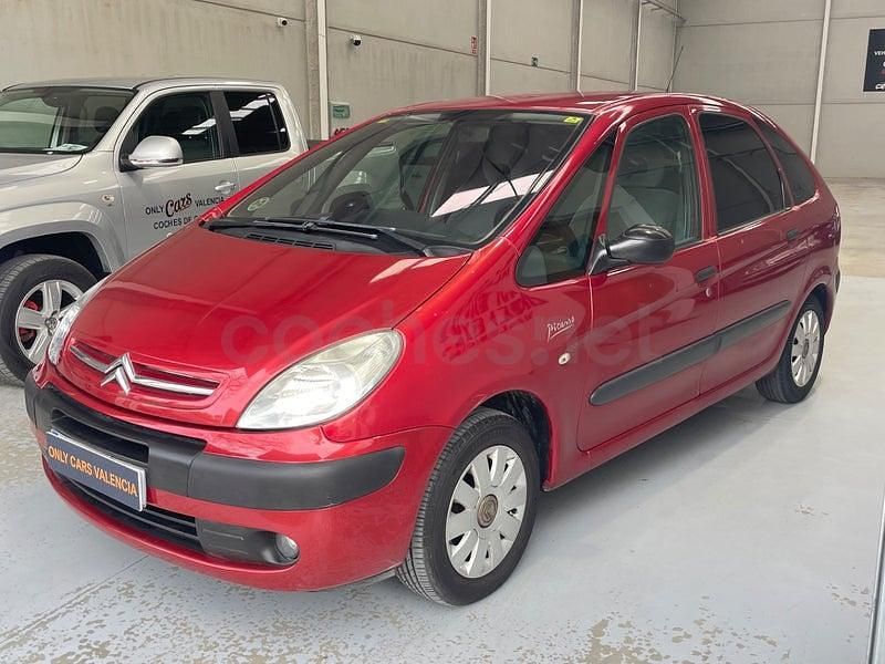 Usado Citroën Xsara Picasso 110 CV (80 kW) 2007 Granate Monovolumen