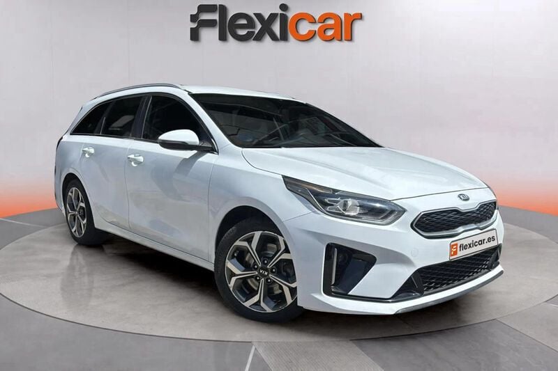 Blanco Usado 2021 Kia Ceed GT-Line Familiar | 12.490 € (Buen precio) - Imagen 1/4
