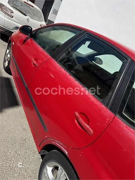 Rojo Usado 2005 Seat Ibiza Berlina | 1500 € (Super precio) - Imagen 1/3