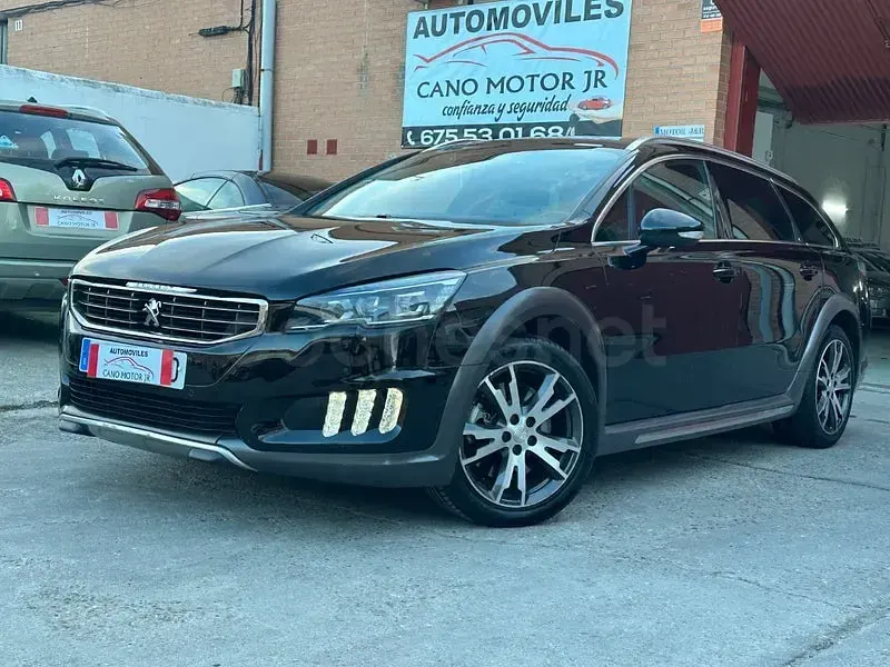 Usado Peugeot 508 RXH 200 CV (147 kW) 2017 Negro Familiar