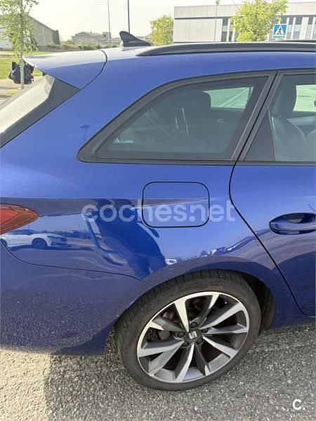 Usado Seat Leon FR 150 CV (110 kW) 2021 Azul Familiar