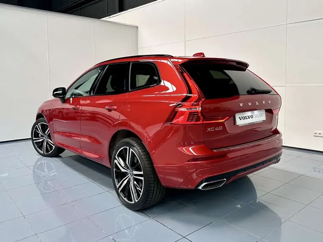 Usado Volvo XC60 R-Design 351 CV (258 kW) 2021 Rojo SUV