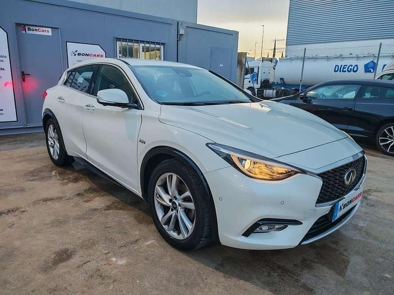 Blanco Usado 2016 Infiniti Q30 Premium Utilitario | 13.500 € (Precio justo) - Imagen 1/4