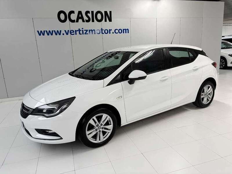 Blanco Usado 2019 Opel Astra Selective Utilitario | 14.500 € (Un poco caro) - Imagen 1/4