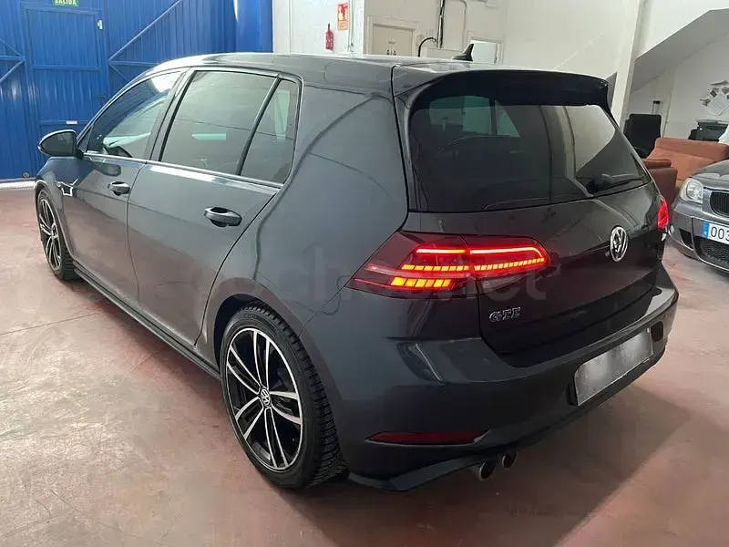 Usado VW Golf VIII GTE 245 CV (180 kW) 2020 Gris / plata Berlina