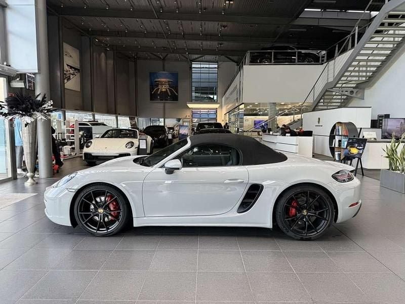Usado Porsche Boxster S 349 CV (256 kW) 2020 Beige Descapotable
