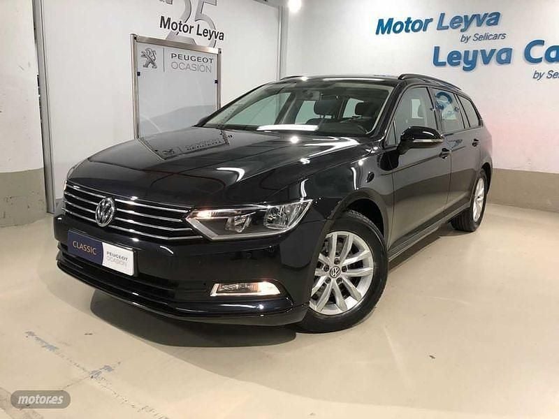 Negro Usado 2015 VW Passat Edition Familiar | 14.990 € (Precio justo) - Imagen 1/4