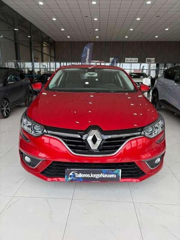 Usado Renault Mégane IV Business 116 CV (85 kW) 2019 Rojo Utilitario