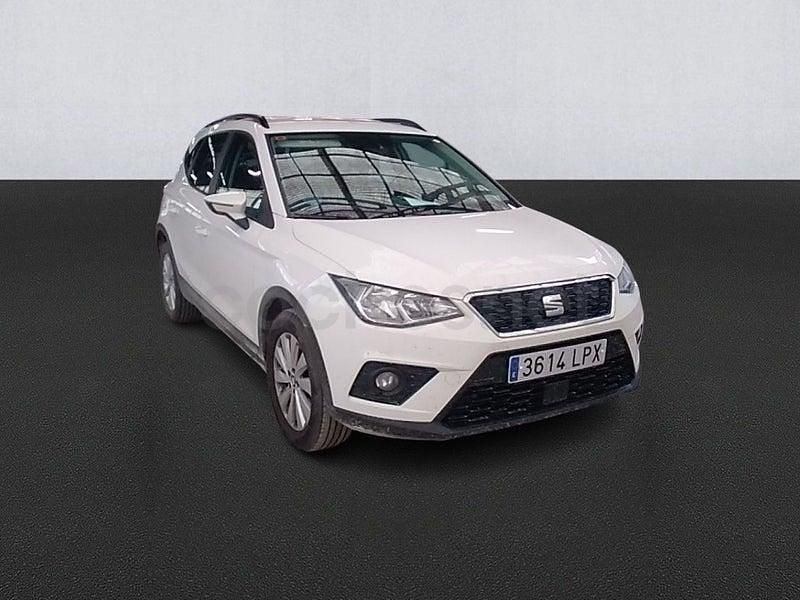 Usado Seat Arona Style 110 CV (80 kW) 2021 Blanco SUV