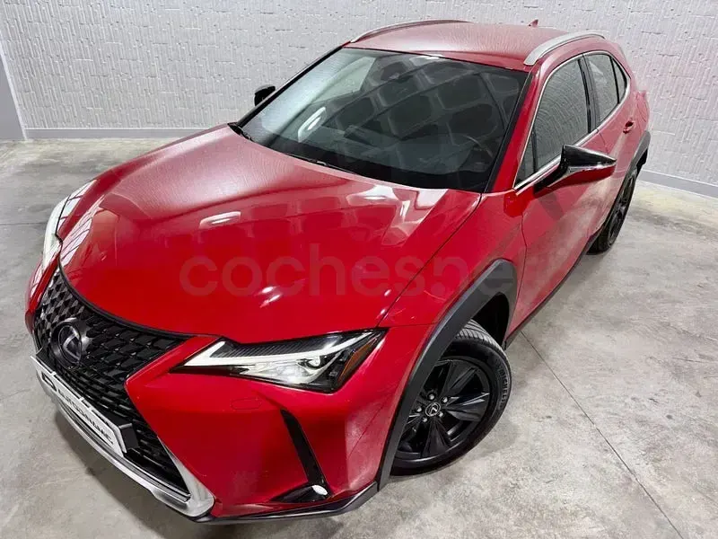 Usado Lexus UX Business Edition 184 CV (135 kW) 2022 Rojo SUV