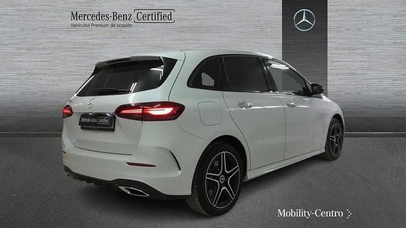 Usado Mercedes B250 217 CV (159 kW) 2024 Blanco digital Monovolumen