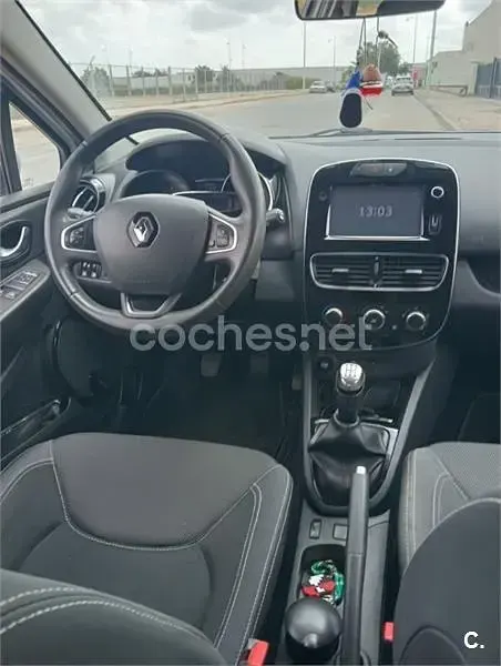 Usado Renault Clio IV Business 75 CV (55 kW) 2017 Blanco Berlina